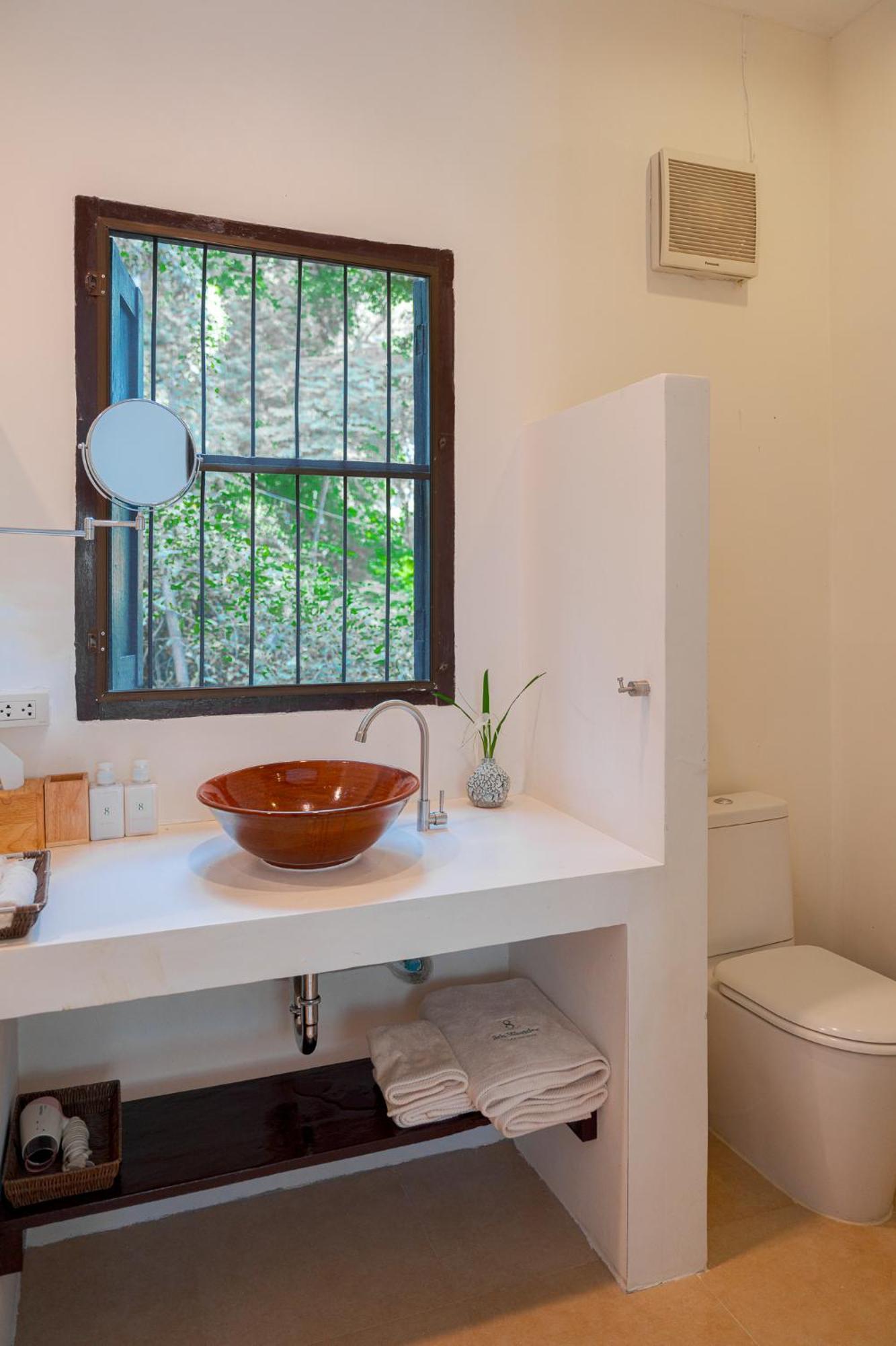 8Th Wonder - Chiang Mai Bed & Breakfast Mae Rim Bagian luar foto