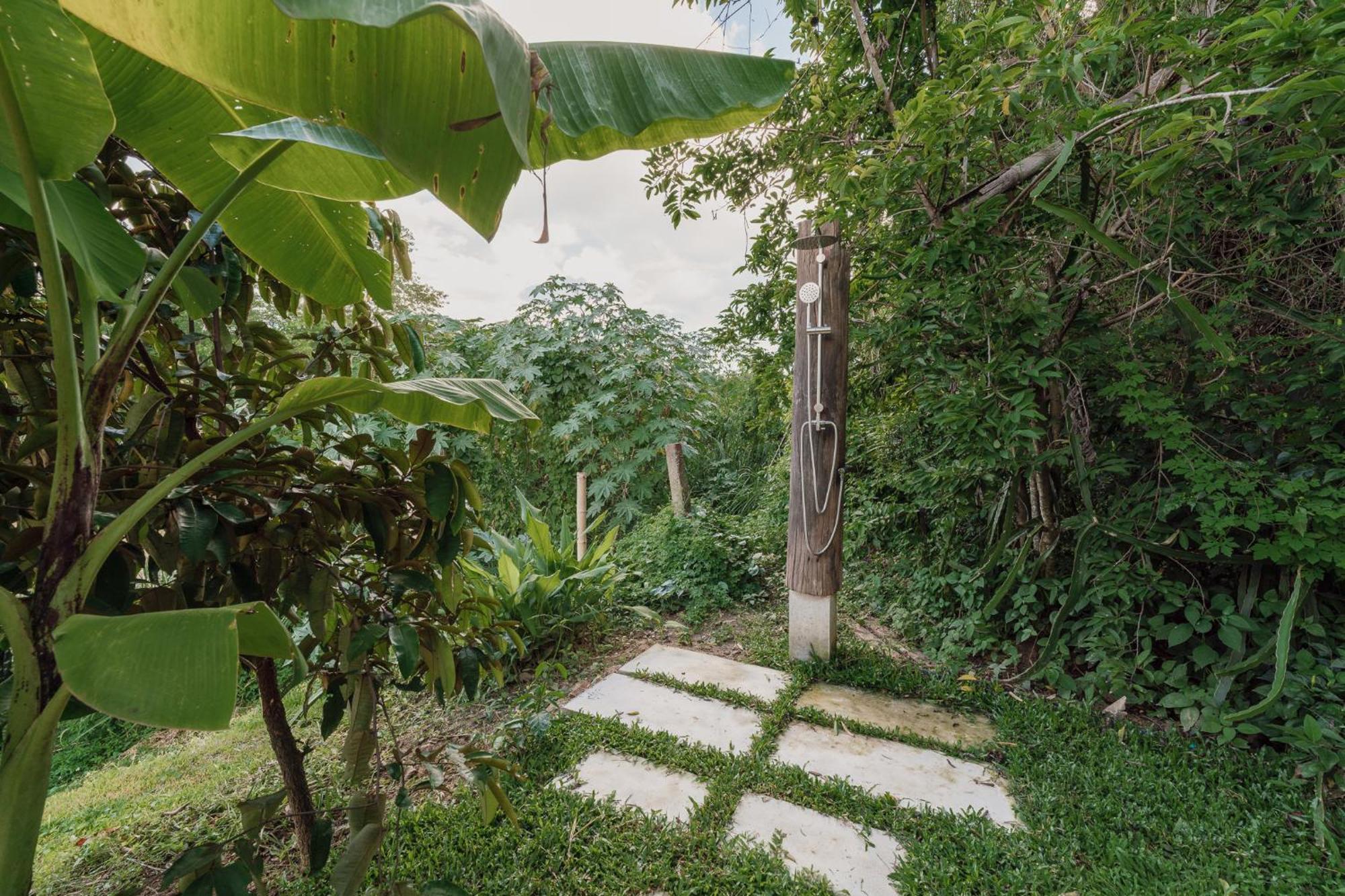 8Th Wonder - Chiang Mai Bed & Breakfast Mae Rim Bagian luar foto